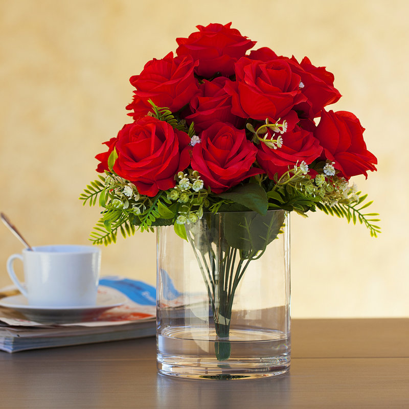 Arrangement floral roses en soie dans un vase, Rouge