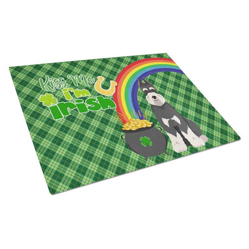 Planche à découper en verre Schnauzer noir de la Saint-Patrick - grande planche de service et à découper en verre trempé avec pieds antidérapants, fabriquée aux États-Unis