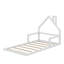 Lit simple en bois avec tête de lit en forme de maison-114344403