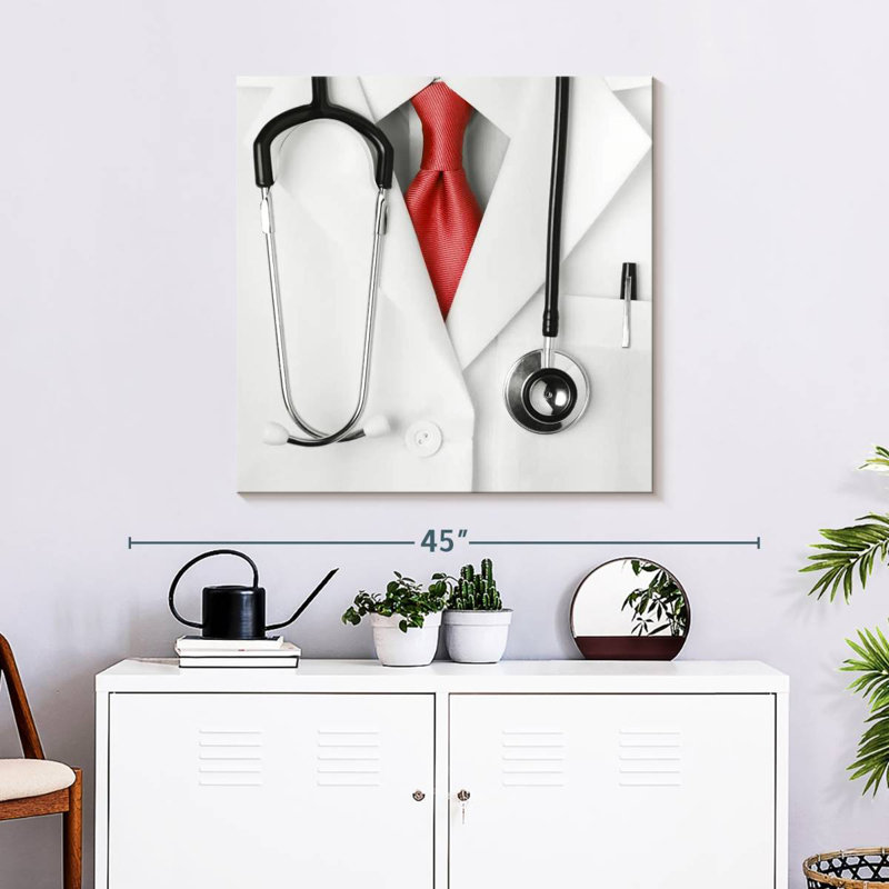 Alcaraz Medical Professional Physician, 30" H x 30" W