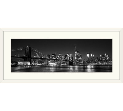 " New York City Skyline At Night "