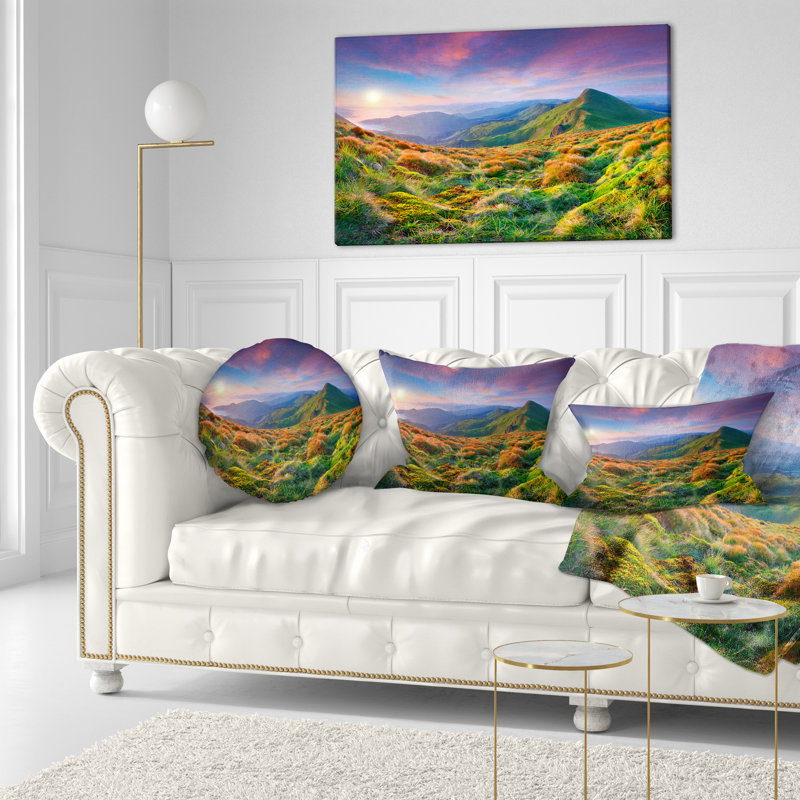 Coussin imprimé paysage mauve et montagnes vertes, 12 po x 20 po, Coussin lombaire