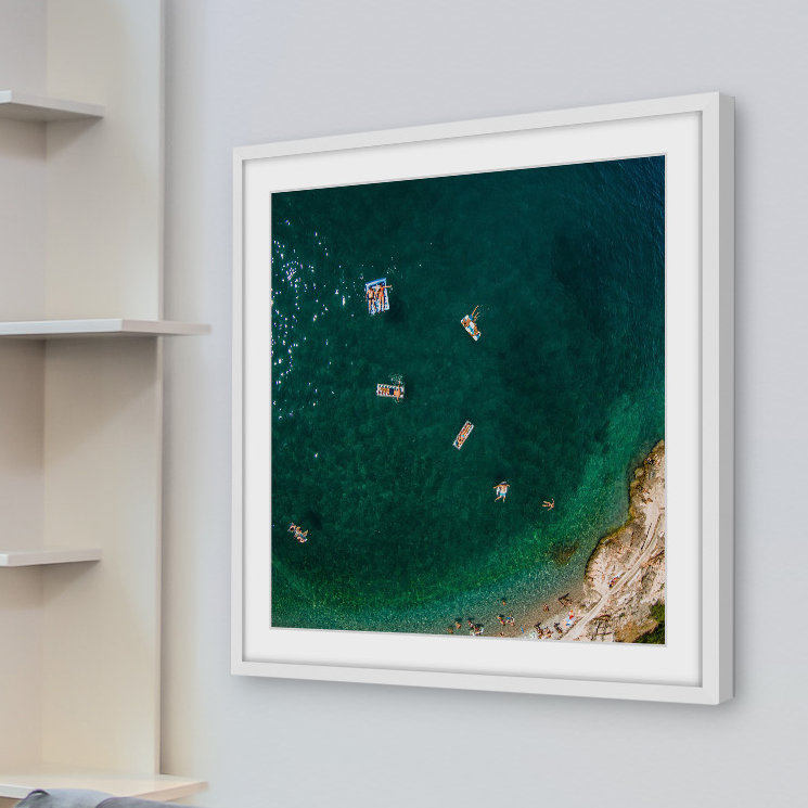 « let of float », reproduction encadrée, H 24 po x l 24 po