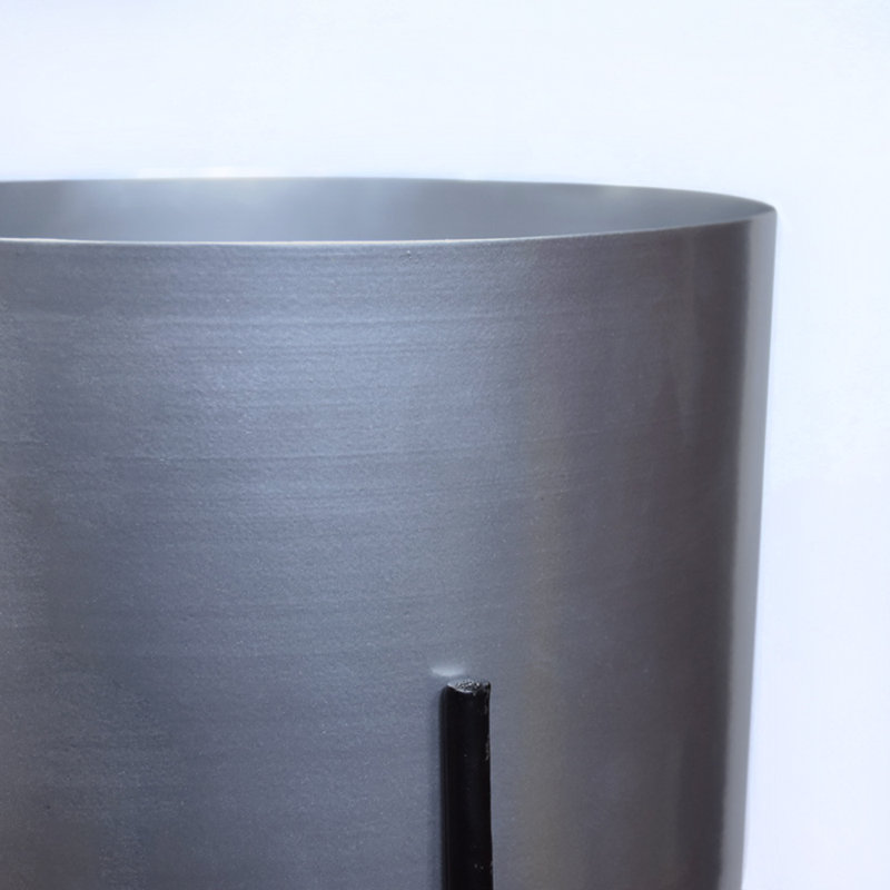 Pot à fleurs en métal, Argent