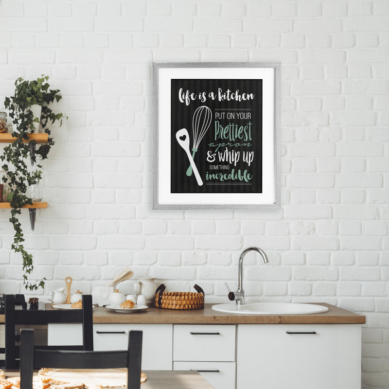 «Life Is A Kitchen», reproduction sous verre encadrée, H 21 po x l 17 po, Cadre de ferme gris