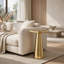 Table d'appoint Dylan avec piédestal sculptural, aluminium coulé doré 24 po