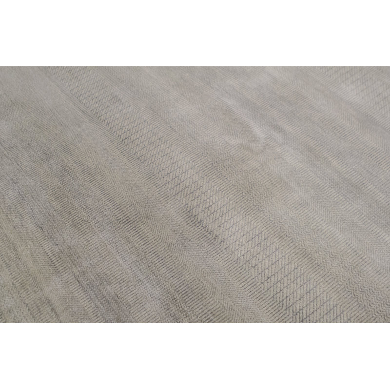 Area Rug in Light Green/Beige