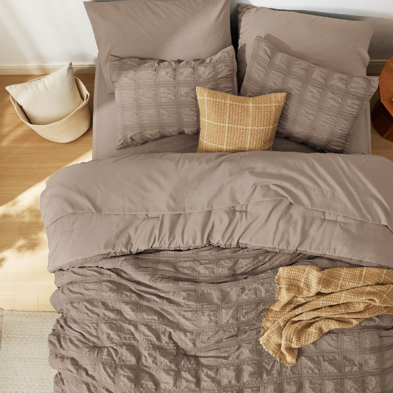 Bedsure Bed in a Bag Queen - 7 Pieces Plaid Seersucker Bedding Comforter Sets, Soft Lightweight Affogat Boho Bed Set with Comforters Queen Size, Sheets, Pillowcases & Shams