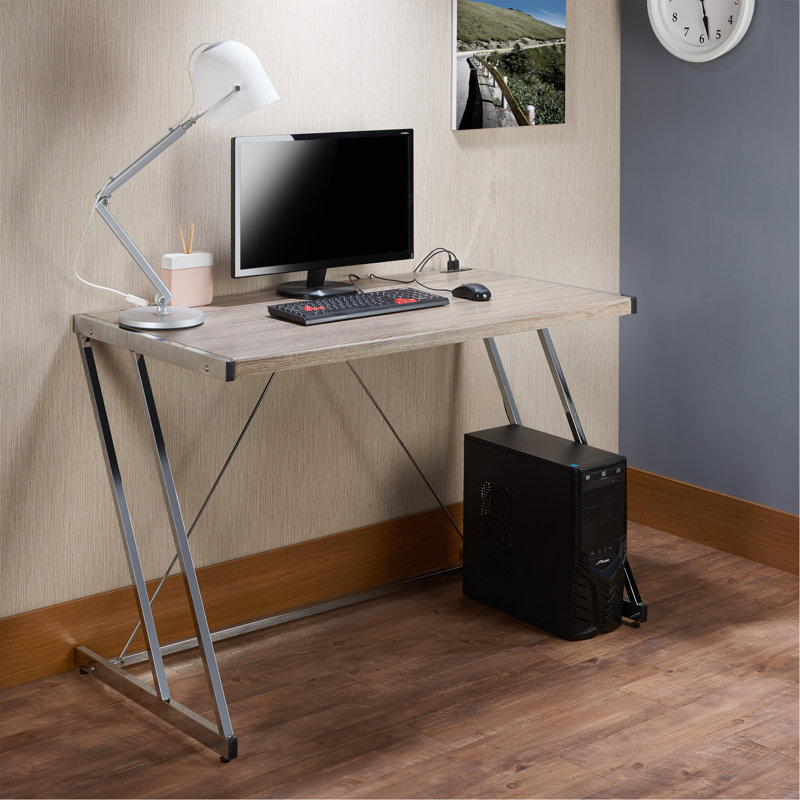 Bureau d'écriture polyvalent en chêne vieilli et chrome pour un espace de travail efficace