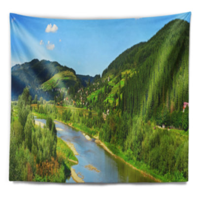 Tapisserie avec accessoires suspendus en polyester et river avec accessoires suspendus inclus
