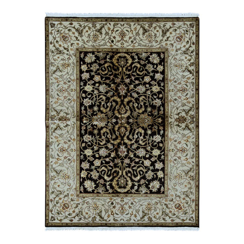 Oriental Area Rug in Ivory