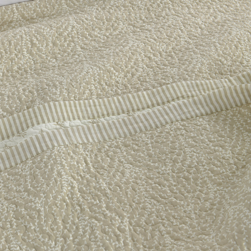 Cotton Quilted Toile Quilt, Beige Toile, Queen Quilt + 2 Queen Shams