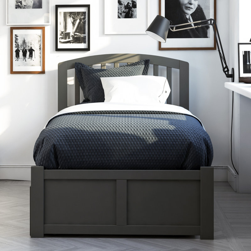 Lit plateforme avec rangement en bois massif et pied de lit Florio, Simple, Gris