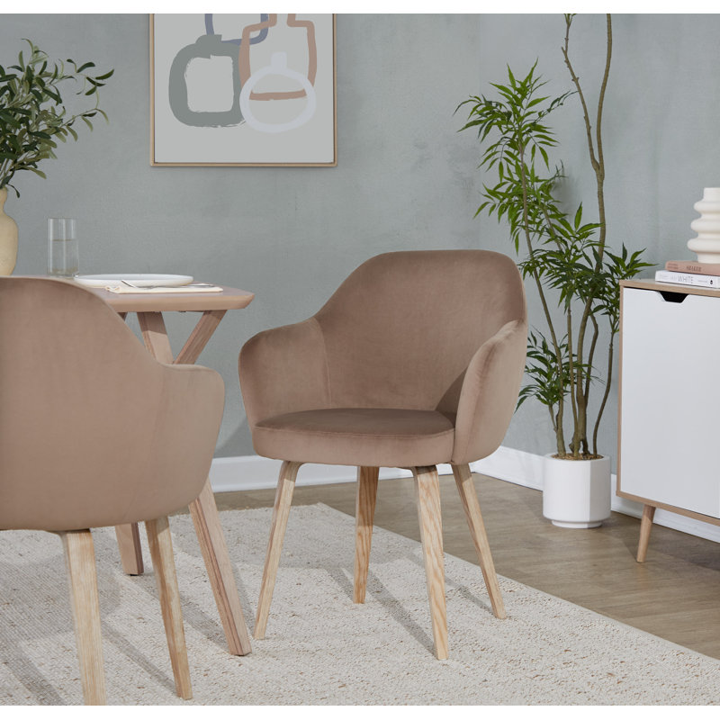 Chaise de salle à manger rembourrée Brynn avec pieds en bois cintré, Brun, Blanchies
