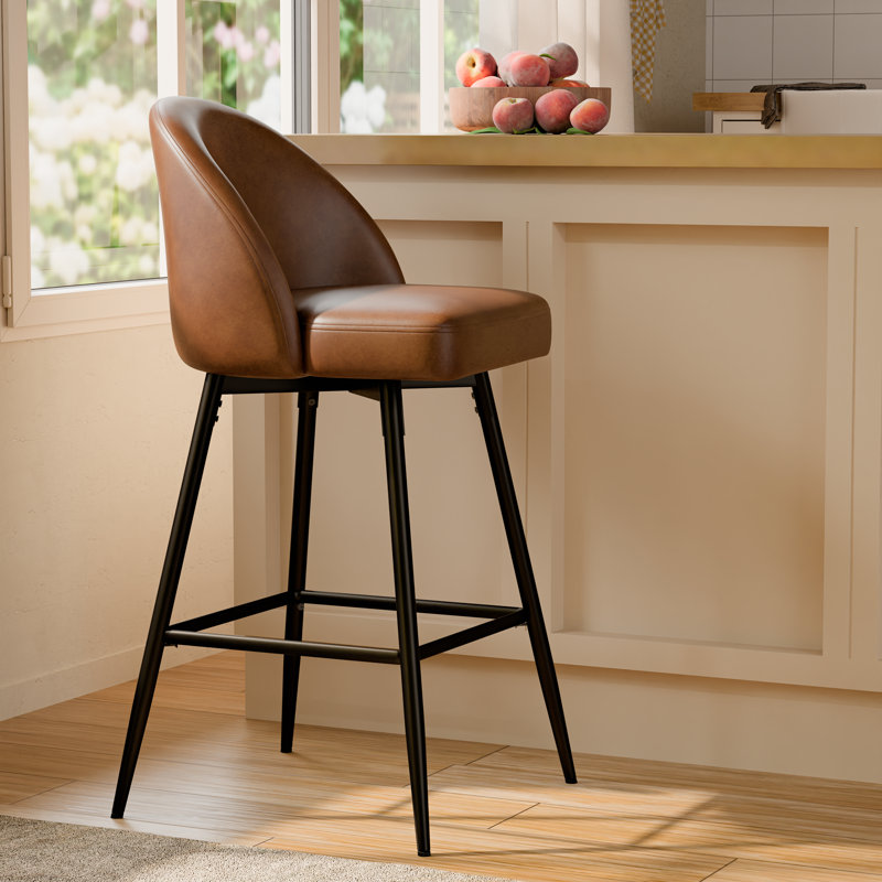 Ensemble de 2 tabourets de bar pivotants avec dossier et pieds en métal Levick, Brown Faux Leather