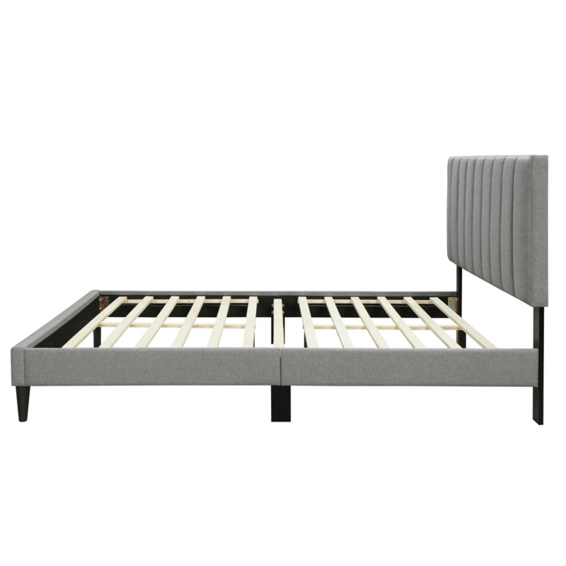 Grand lit dispersé dans une boîte, tête de lit en tissu gris, P 81,8 po x l 64 po, H 42,5 po, Paramount avec charge: 63,73 po de largeur, 43,53 po de hauteur, profondeur