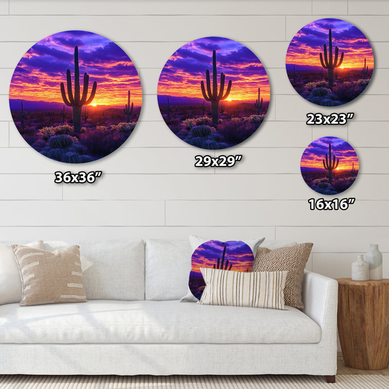 Désert cactus au coucher du soleil I - Cactus rond, décoration murale en métal mauve traditionnel, H 16 po x l 16 po