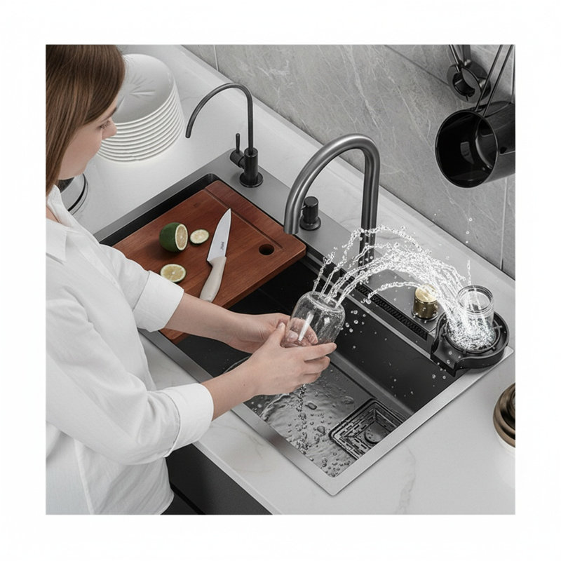 Cet évier polyvalent, fabriqué en acier inoxydable de haute qualité, répond aux divers besoins de toute cuisine.