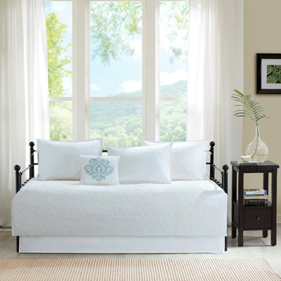Reversible Daybed Cover In White, 6 Piece, Twin Mattress Cover, Cotton Filled Quilt, , 3 Shams, Decorative Pillow, Machine Washable Bedding , Fit, Easy To Clean By
