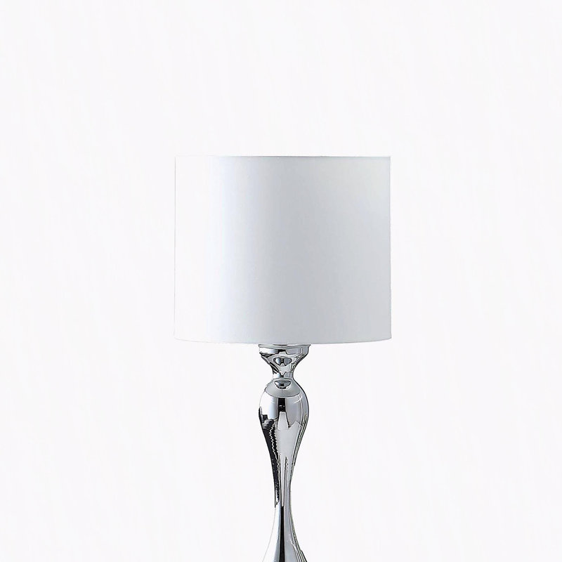 Lampe de table moderne en métal argenté 24,5 po In Bailey, Argent foncé