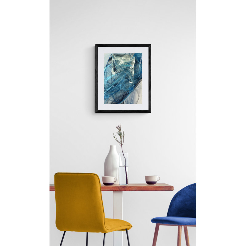 «Bluish» par Rica Belna - photographie, Toile avec cadre noir, H 32 po x l 24 po