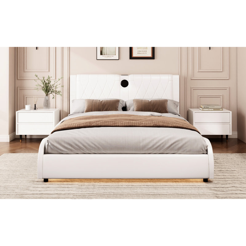 Lit double en similicuir blanc avec lumières à DEL, coussin moelleux pour la tête de lit, haut-parleurs, cuir moderne sans sommier, lumières pour une chambre à coucher, tête de lit épaisse, ressort,