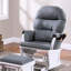 Fauteuil à bascule en microfibre gris foncé, avec glissement fluide, structure en bois massif et poche intégrée pour petits objets.