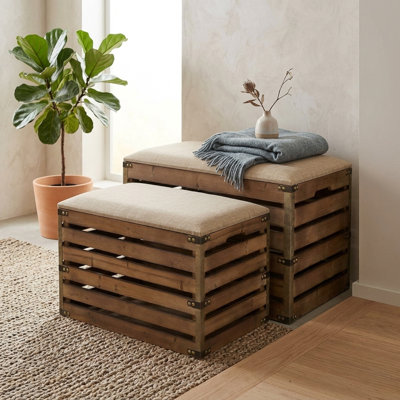 Kilgore (ensemble de) deux bancs de rangement en lattes de bois et en tissu d'ameublement avec plateau rabattable