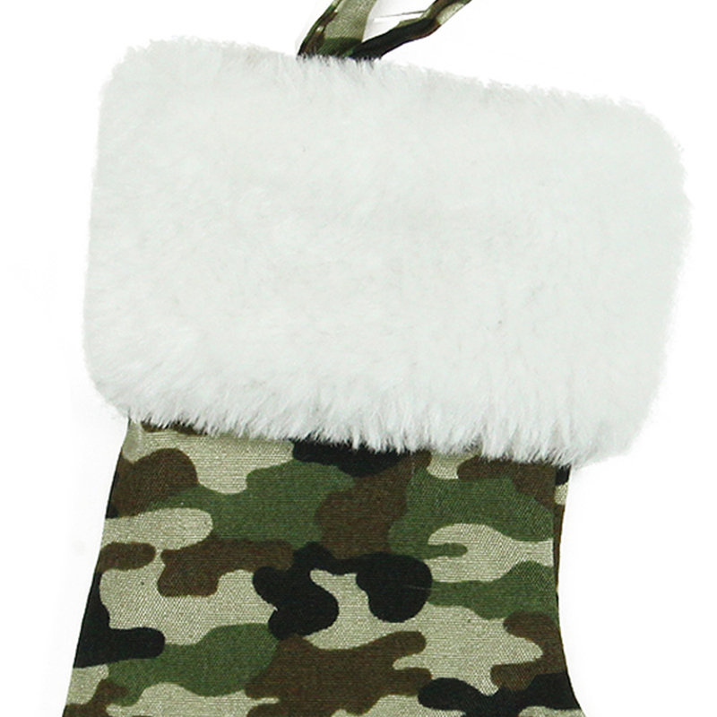Mini chaussette de Noël 7 po avec camouflage blanc