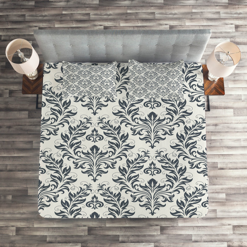 Motifs Polyester Damask Coverlet