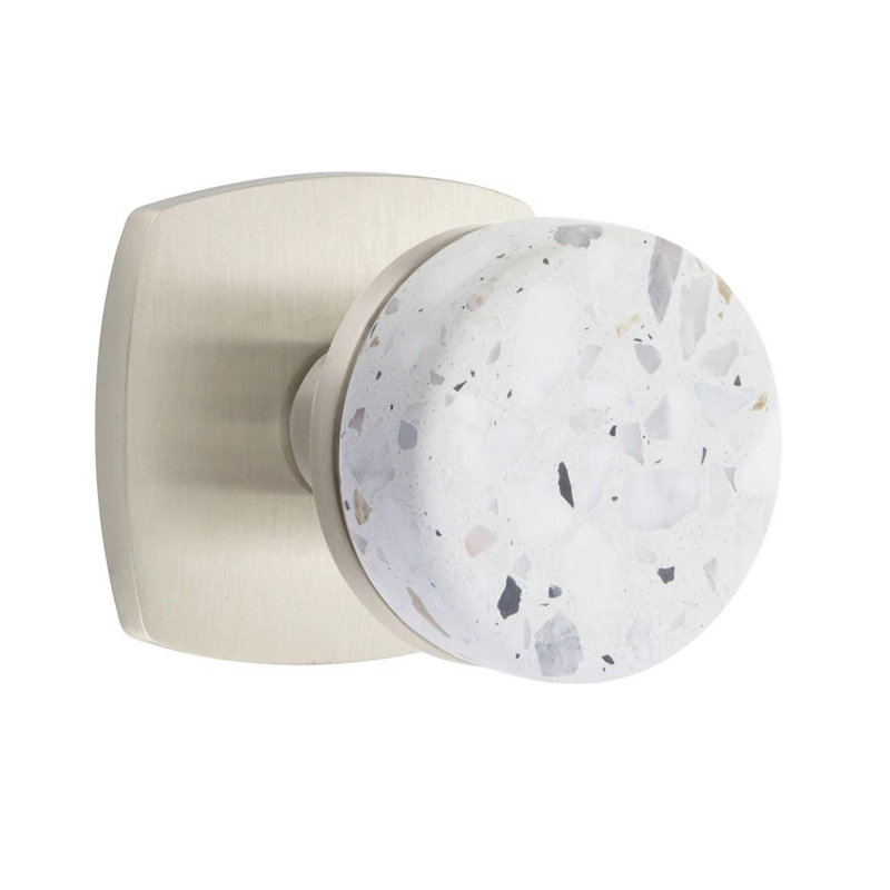 Mortaise intérieure Select Select avec rosette urbaine moderne et tige conique, bouton terrazzo clair (LH), Nickel satiné