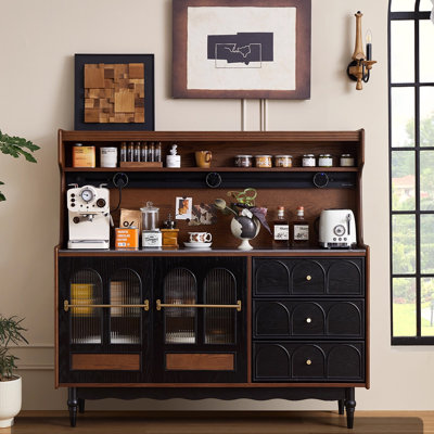 Buffet en noyer massif et bois manufacturé