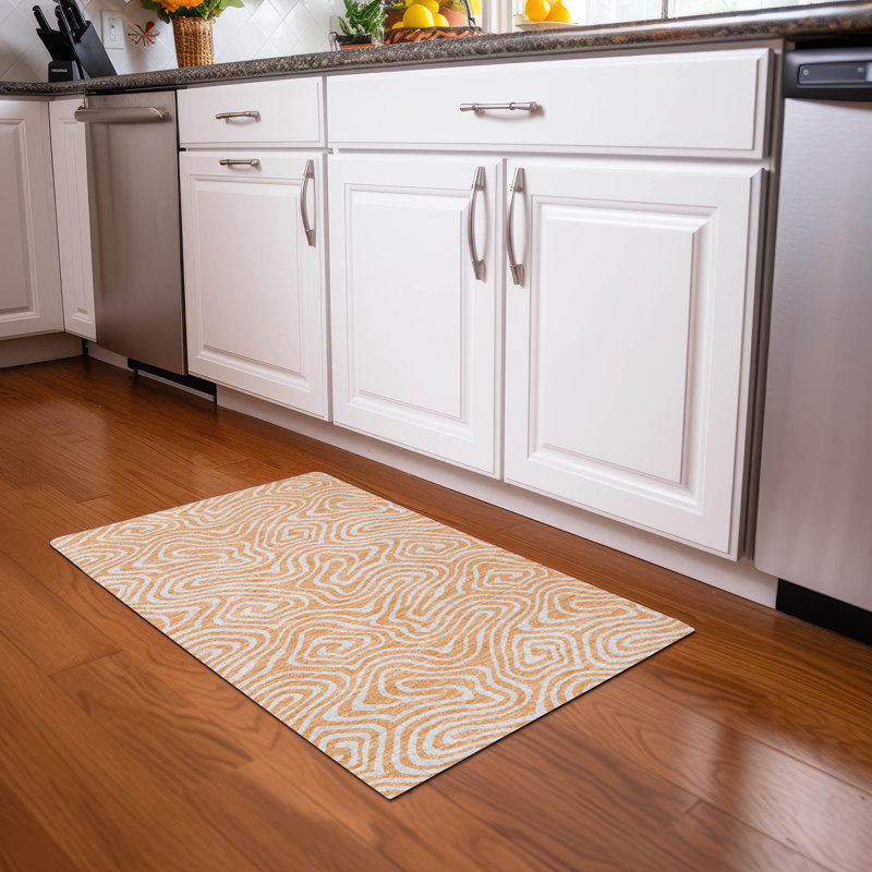  Tapis doré intérieur / extérieur lavable à la machine Chayden ACN1020, Rectangle 1 pi 8 po x 2 pi 6 po