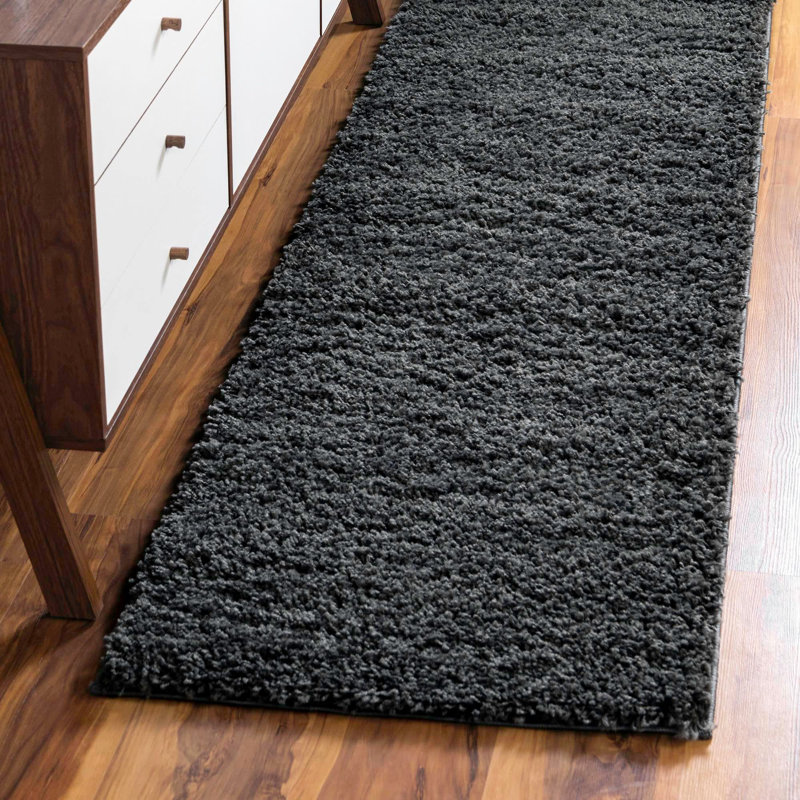 Tapis gris foncé , Tapis de couloir 2 pi 6 po x 16 pi 5 po