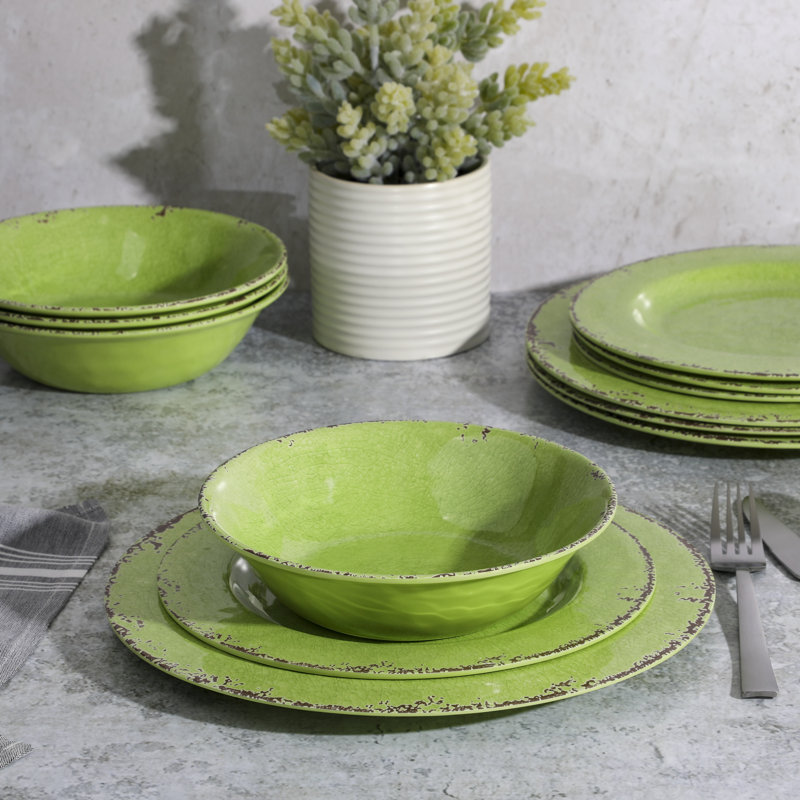 Gibson Mauna Green Melamine 12-Piece Dinnerware Set