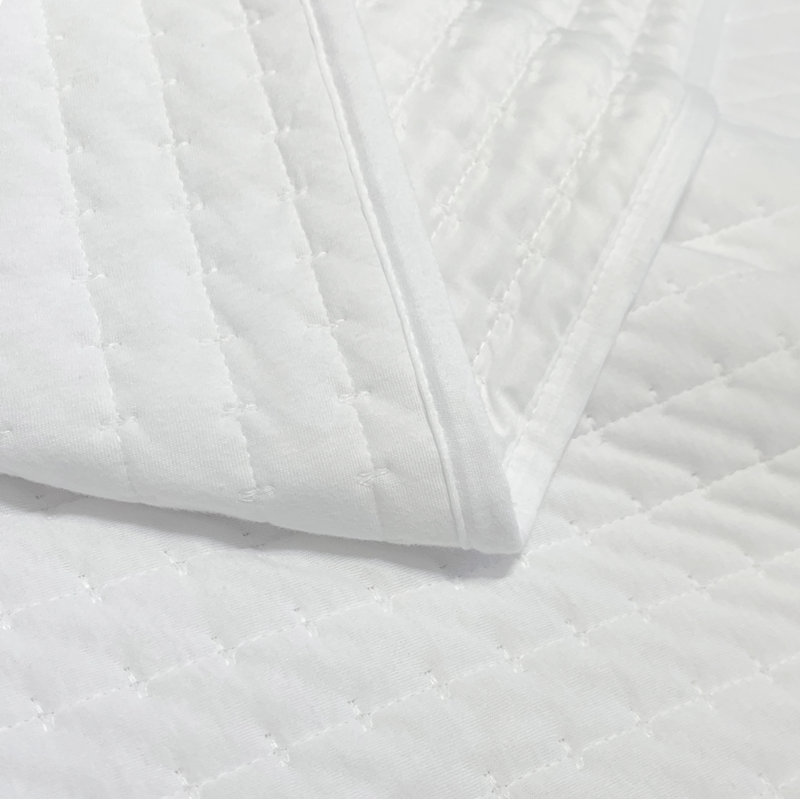 King White Cotton Reversible Quilt Set
