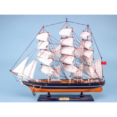 Saima Figurines & Sculptures