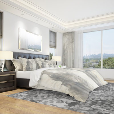 Gold Glamour Direction I - Modern & Contemporary Duvet Cover Set - Microfiber Polyester