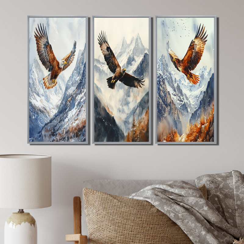 Aigle volant au-dessus des montagnes I, H 28 po x l 36 po, Impression encadrée flottante, Argent argent