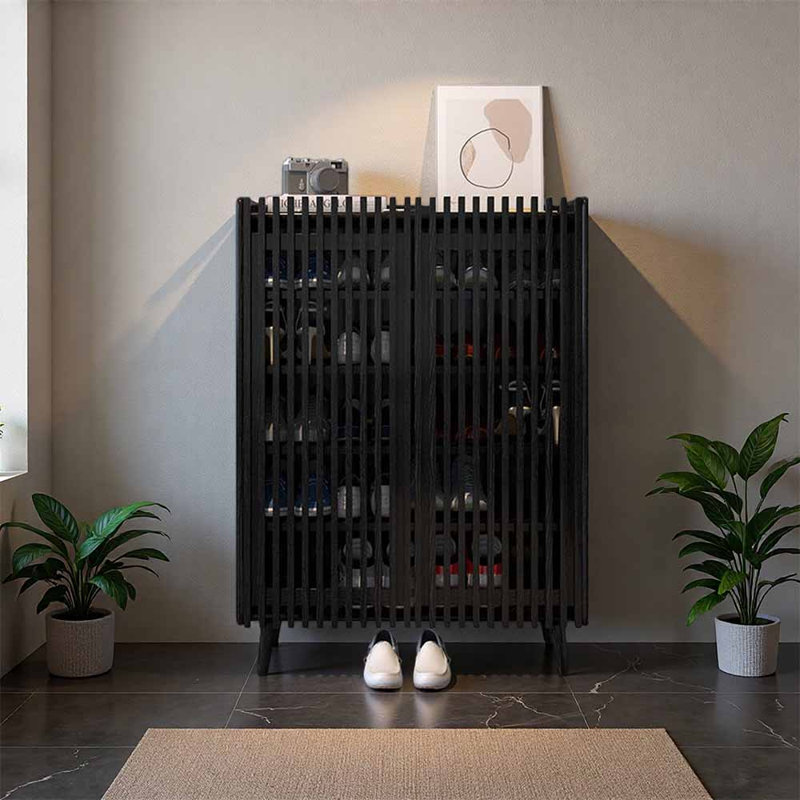 Range-chaussures dans le couloir de style américain