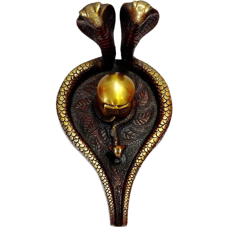 Molto Shiva Linga avec trois serpents