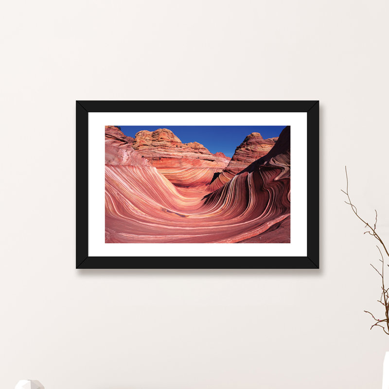 « the wave » par jerry ginsberg-reproduction de photo, H 24 po x l 32 po x P 1 po, Papier avec cadre noir