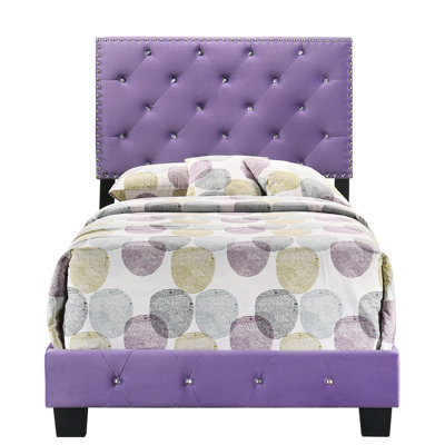 Charmant lit simple mauve pour des espaces élégants