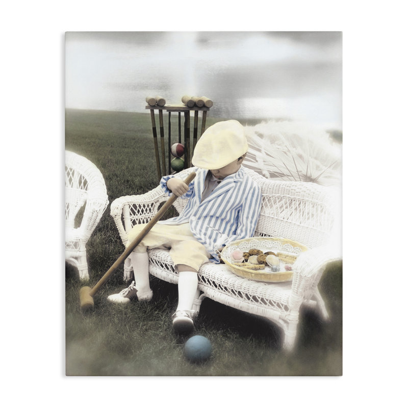 «Child with Croquet Mallet» par Kendra Dew, H 20 po x l 16 po