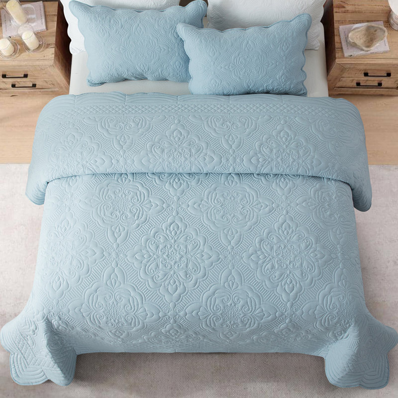 Washed Embroidered Microfiber Damask Medallion Quilt Set Lightweight Traditional Bedspread Set | OEKO-TEX Certified, Blue