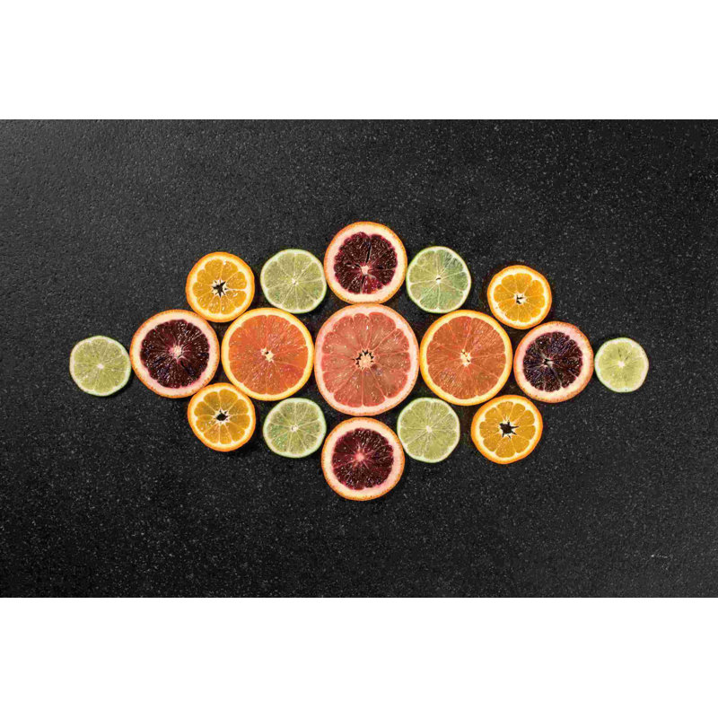 «Citrus Drama III» par Felicity Bradley - peinture sur toile tendue, H 32 po x l 48 po, Imprimé à cadre doré, Non