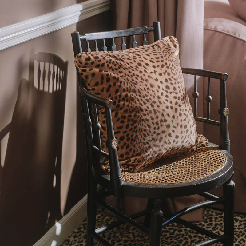 SAVANNA Velvet Medium Piped Cushion - Cosmos