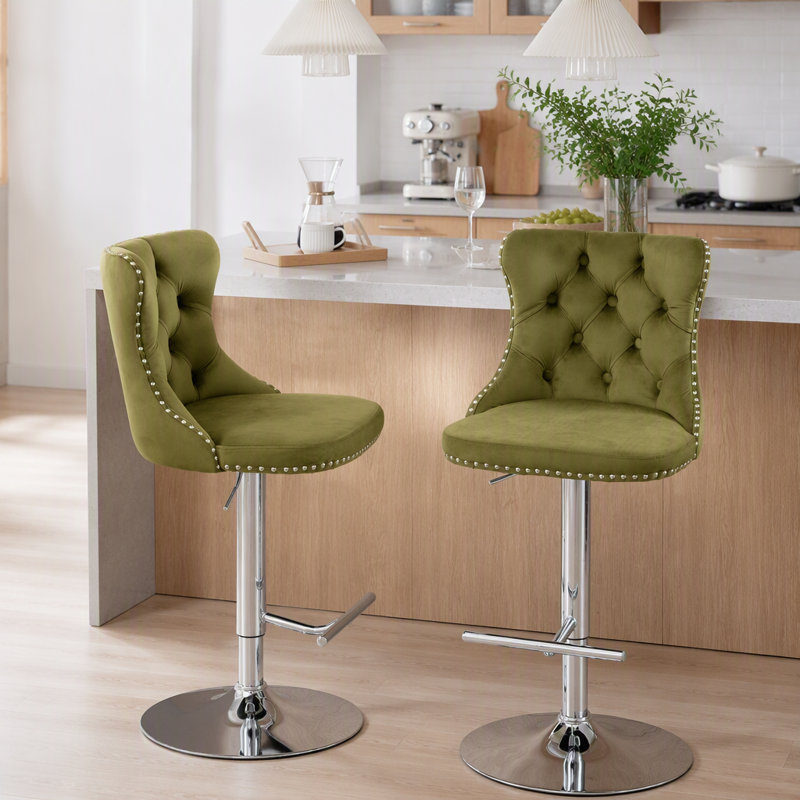 Tabourets de bar pivotants en velours à hauteur réglable de 25 à 33 pouces, tabourets de bar modernes à base chromée avec dossier capitonné et confortable pour un pub à la maison et un îlot de cuisine, vert olive, ensemble de 2,1712OL