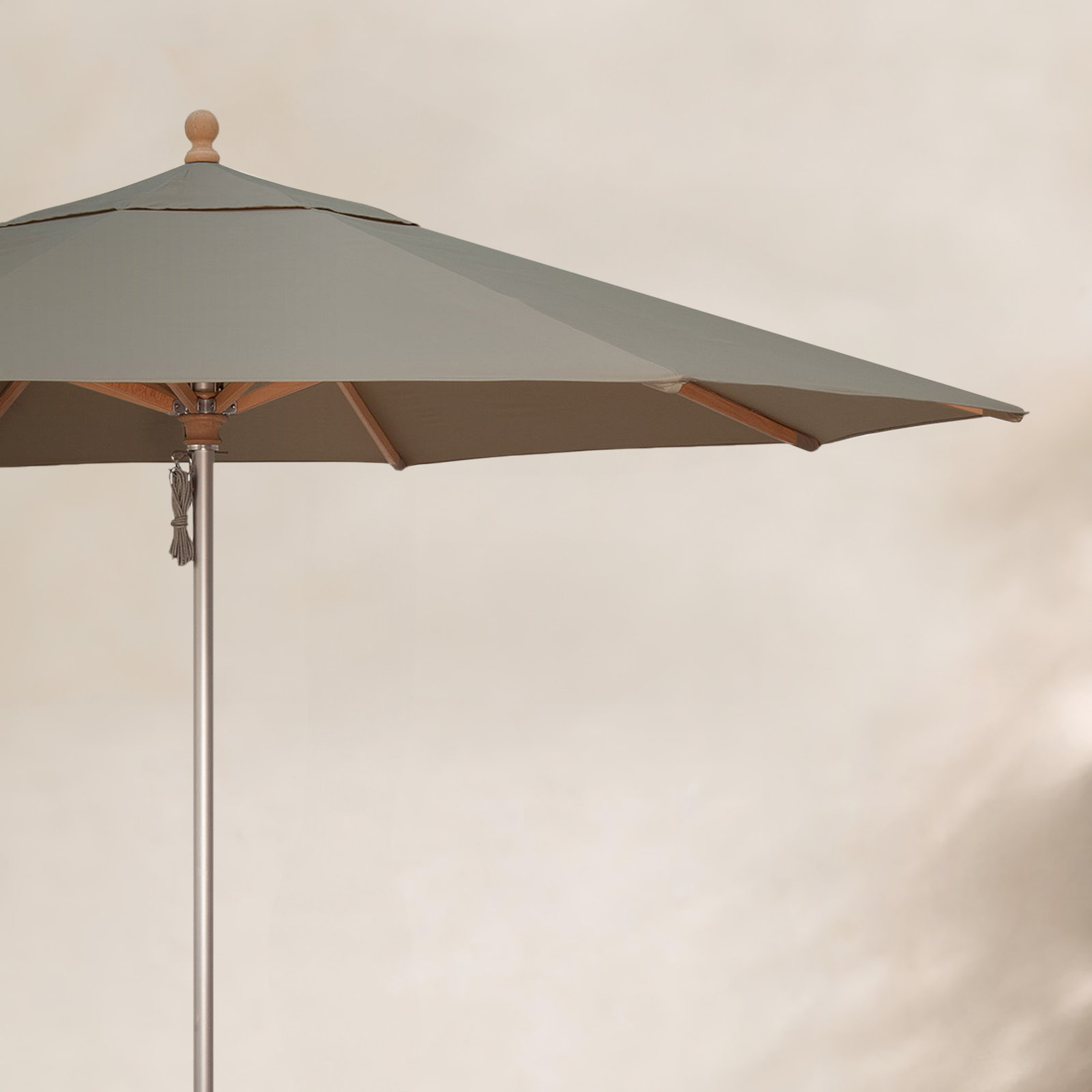 Darlington 11' Umbrella, Cast Silver
