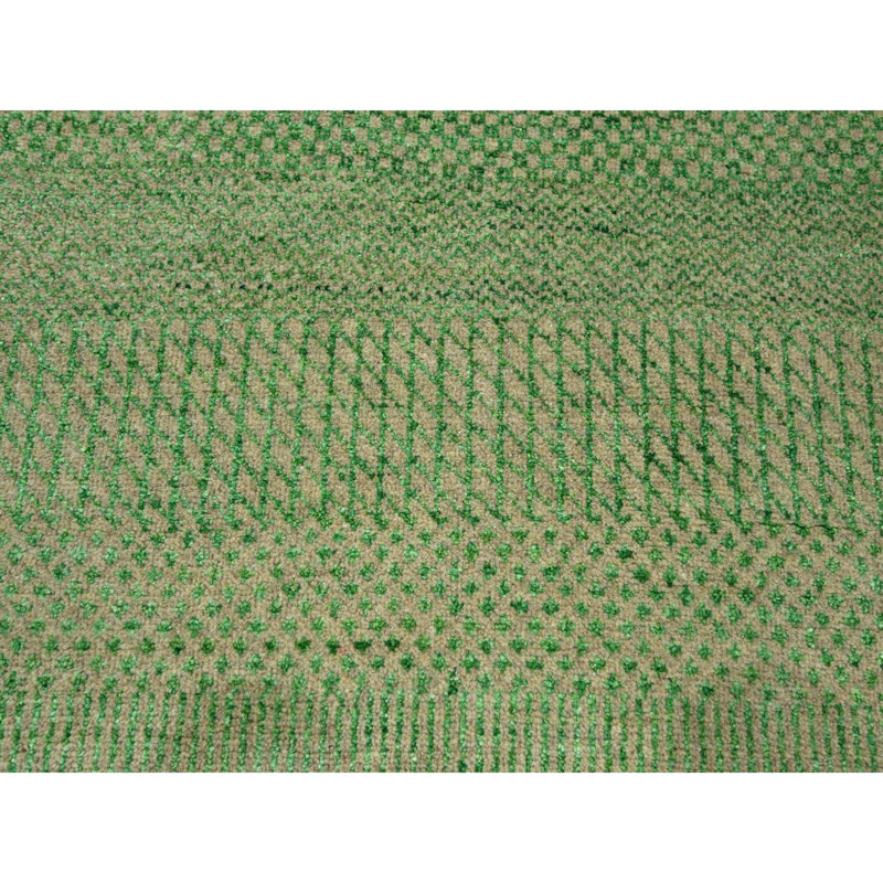 Tapis vert menthe poivrée 8 pi 1 po x 10 pi 3 po, noué à la main, tissage dense, ton sur ton, sans bordure, laine et soie, luxuriant et moelleux, tapis oriental